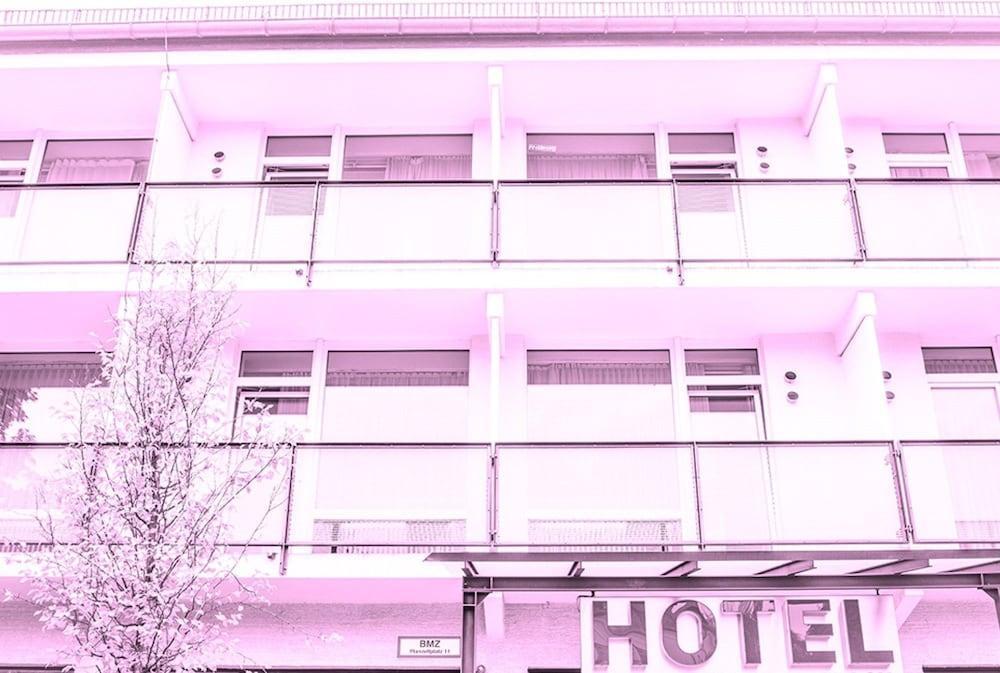 Fab Hotel Munich Exterior photo
